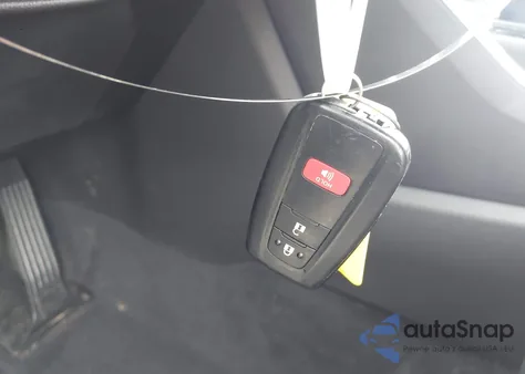 2022 Toyota Highlander L z USA, uszkodzony, nr VIN 5TDCZRAH1NS105744